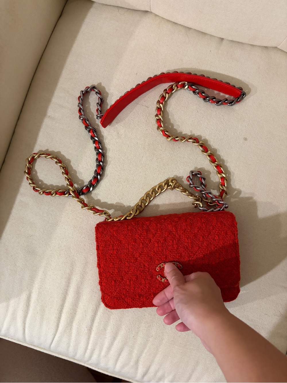 Red Chain-Shoulder Tweed Bag - Picture 2 of 6